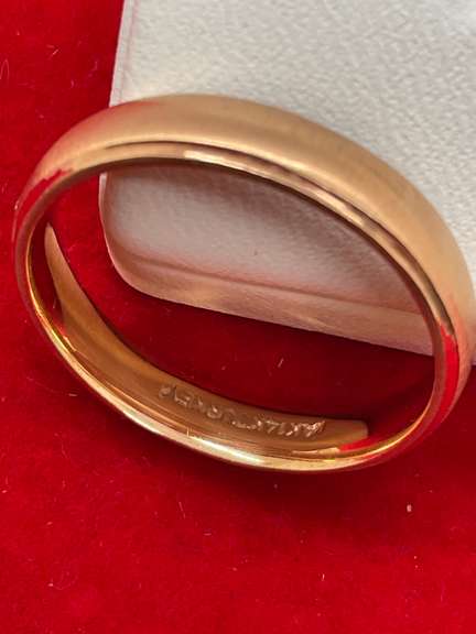 LADIES 14K ROSE GOLD AND DIAMOND BAND