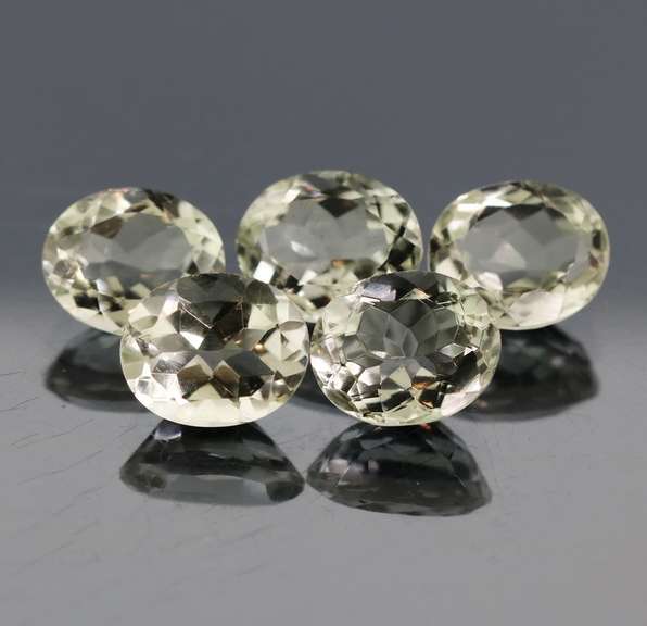 Brilliant 17.37ct natural platinum green Amethyst set