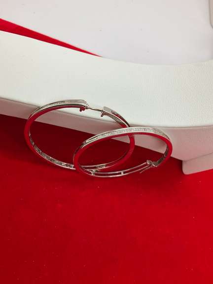 LADIES 18K WHITE GOLD AND DIAMOND LARGE LOOP EARRINGS