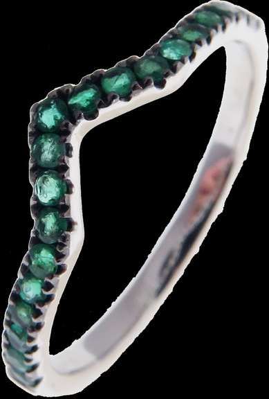 Luscious Green 18k White Gold Emerald Ring