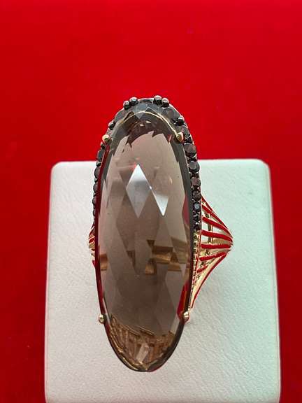 LADIES 14K GOLD RING WITH SMOKEY QUARTZ