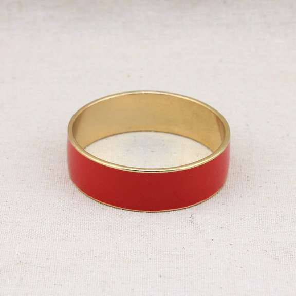 STYLISH GOLD- TONED RED ACRYLIC EMBELLISHED ALLOY GERMAN SILVER BRACELET