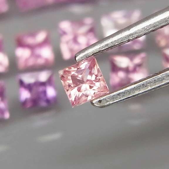 Radiant princess cut! Unheated! 3.46ct Sapphire set!