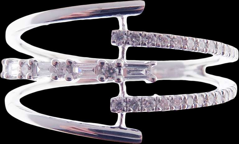Elegant Contemporary 18k White Gold Diamond Ring