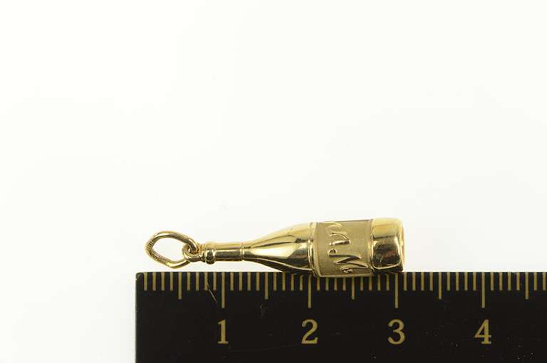 14K Yellow Gold 3D Wine Bottle Vino Celebration Drink Charm/Pendant