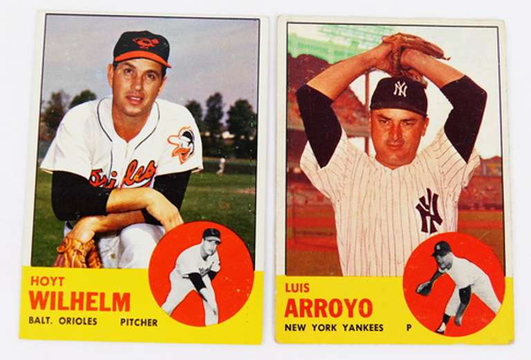 2 Topps 1963 Great Pitchers