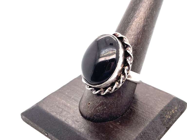 🕸Frightful!🕸Oval Black Onyx Tibetan Silver Rope Design Ring