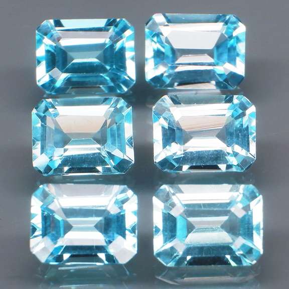 Simply brilliant 11.32ct Swiss blue Topaz set