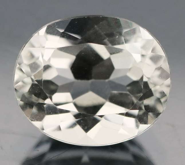 Dazzling 6.38ct diamond white Topaz