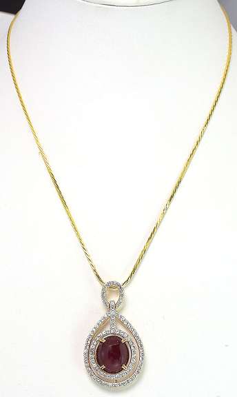 Enamoring Massive 10.00CTS Natural cabochon-Cut Star Ruby & White Sapphire Droplet Necklace in Vermeil