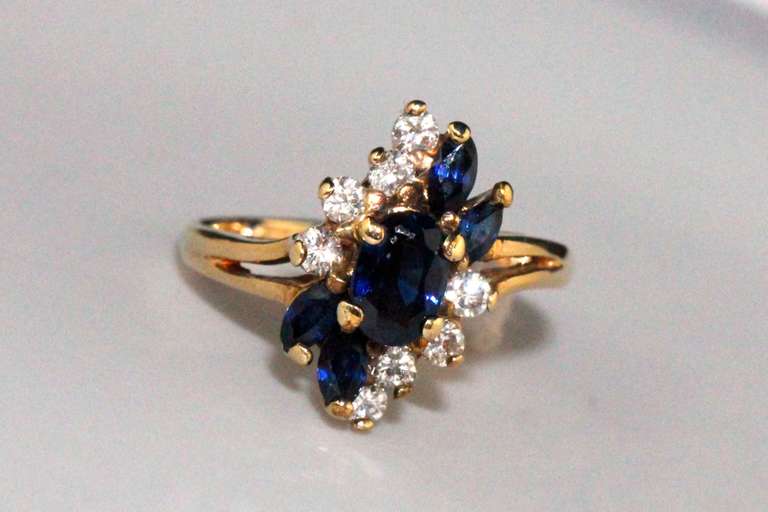 Bight Sapphire & Diamond 14k Ring