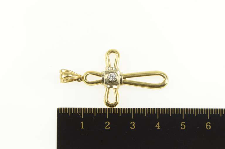 14K Yellow Gold 0.16 Ct Diamond Solitaire Cross Christian Pendant