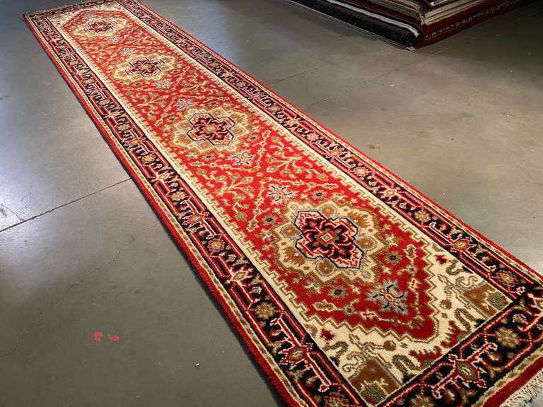 MAGNIFICENT SERAPI 12' RUNNER