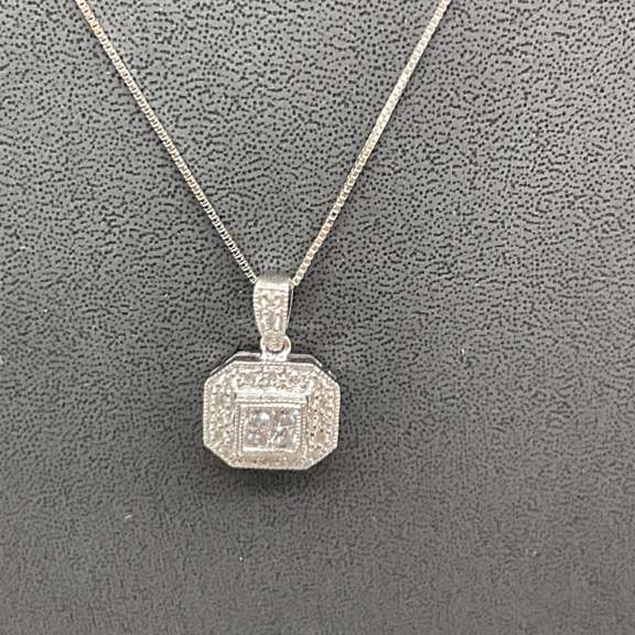 14K WHITE GOLD CHAIN WITH DIAMOND PENDANT
