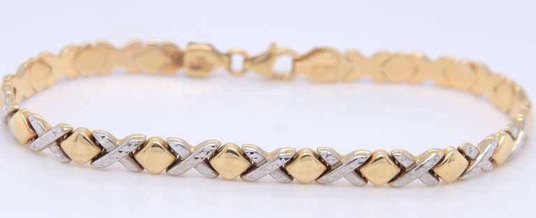 LADIES XOXO DESIGN 14K GOLD BRACELET