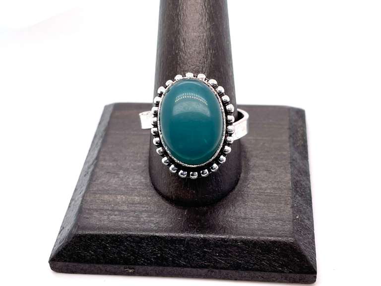 Precious Green Oval Onyx in Tibet Silver Beaded Design Ring