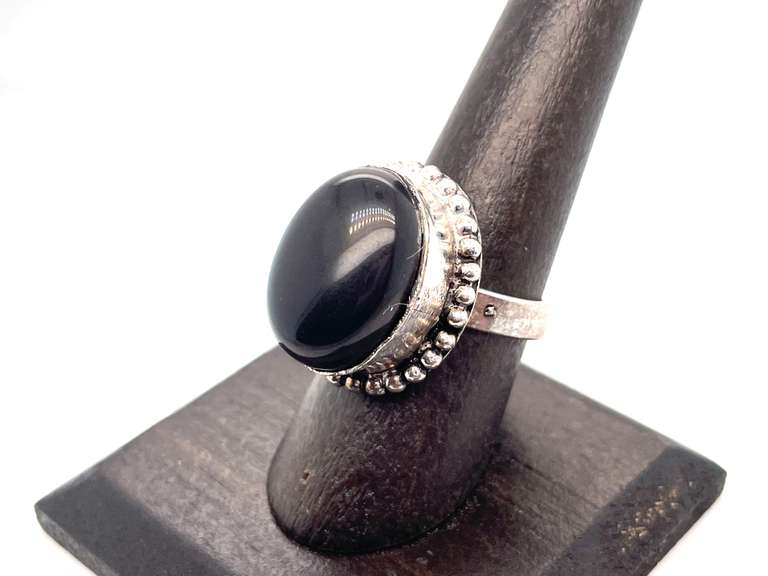 👻 FABOO-LOUS!👻Oval Black Onyx Tibetan Silver Beaded Design Ring