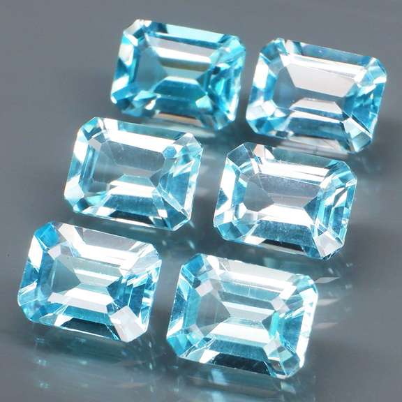 Simply brilliant 11.32ct Swiss blue Topaz set
