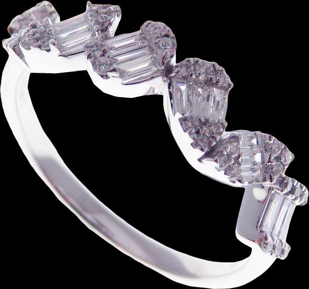 Leaning Six Diamond Cluster Set 18k White Gold Ring