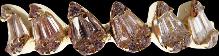 Stylish 18kt Yellow Gold Diamond Band