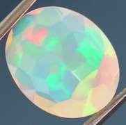 Tremendous glittering 2.51ct faceted Jelly Opal