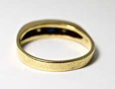 Sweet 18K Sapphire and Diamond Ring