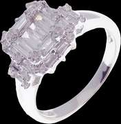 18KT SOLID WHITE GOLD AND DIAMOND RING
