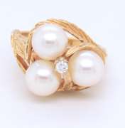 Fantastic 14kt YG Pearl & Diamond Accent Ring