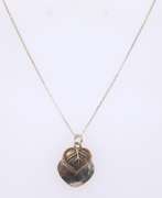 Vinateg Sterling Silver Leaf Pendant on Chain