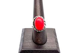 Ovular Red Coral in Tibetan Silver Rope Ring