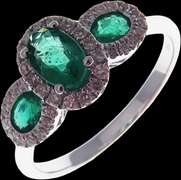 Beautiful Three-Stone Emerald 18k White Gold Ring edged with Sparkling Diamonds