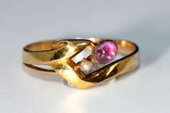 Sweet Vintage Ruby & Natural Pearl Ring in 14k