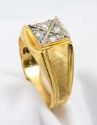 Stylish 14k Man's Diamond Ring