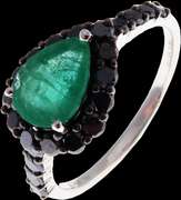 18KT SOLID WHITE GOLD, EMERALD, & DIAMOND COCKTAIL RING