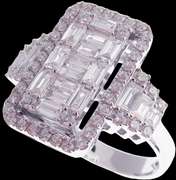 Gorgeous 18kt Solid White Gold & Diamond Ring