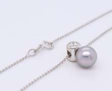 Charming 18kt WG Grey Pearl and Bezel Set Diamond Necklace