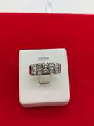 LADIES 14K WHITE GOLD DIAMOND RING