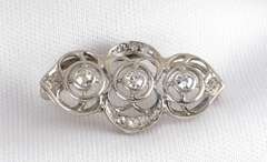 Sweet Platinum Filigree Diamond Pin