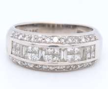 LADIES 14 KT WHITE GOLD DIAMOND BAND BY LEVIAN