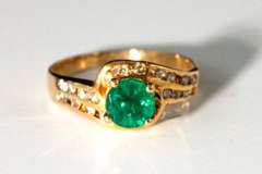 Vivid Natural Emerald & Diamond Ring in 18k