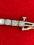Certified Ladies Tennis Bracelet 18k gold and 9.12 carat of Natural Diamonds