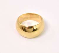Beautiful Dome Style Band Ring in 14K Yellow Gold