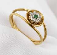Sweet Little Emerald & Diamond Ring