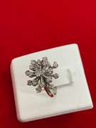 LADIES 10K WHITE GOLD AND DIAMOND STARBURST RING