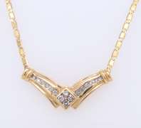 LADIES 10K GOLD AND  DIAMOND NECKLACE