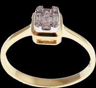 Delicate 18kt Yellow Gold Diamond Ring