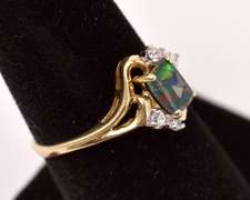 Beautiful Opal Ring in Yellow Gold