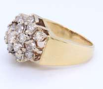 Pleasing Yellow Gold 2ctw Diamond Cluster Ring