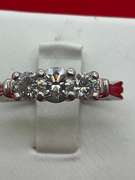 LADIES PLATINUM AND DIAMOND RING