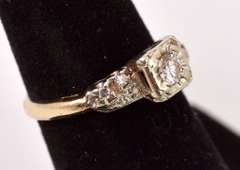 Beautiful Vintage Style Diamond Ring in Yellow Gold